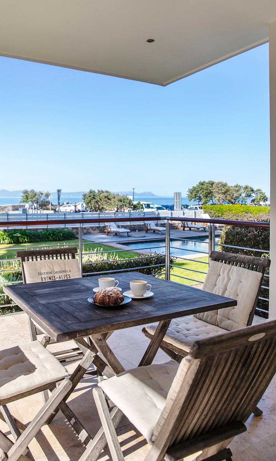 74 On Marine Apartment Hermanus Bagian luar foto