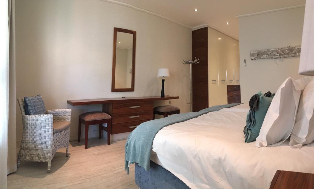 74 On Marine Apartment Hermanus Bagian luar foto